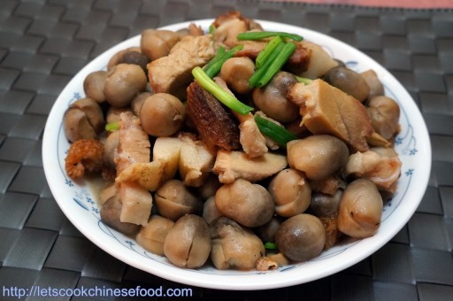 Nấm rơm xào thịt, món ngon giúp chàng không 