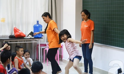 Các chiêu tự vệ trẻ cần biết để thoát thân khi đối mặt với kẻ xâm hại