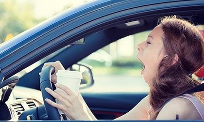 Tại sao ngủ đủ tiếng, 5h sáng dậy thì khỏe nhưng 9h lại uể oải?
