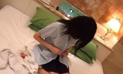 Nghi con gái bị xâm hại, cha mẹ tá hỏa khi biết con tự dâng 'cái ngàn vàng'