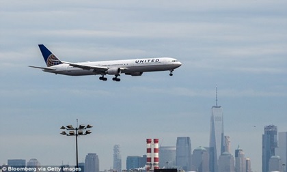 United Airlines bị tố cố tình phớt lờ hành vi quấy rối tình dục của hành khách say xỉn trên chuyến bay