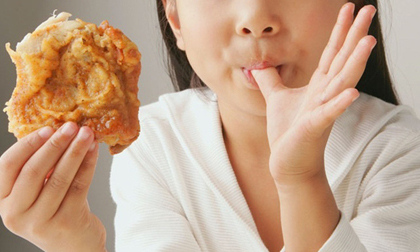 Những thực phẩm khiến con nhỏ dậy thì sớm mẹ Việt vẫn cho ăn hàng ngày