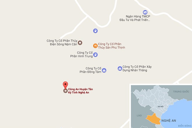 Be gai so sinh con nguyen day ron bi bo roi ben ve duong hinh anh 2