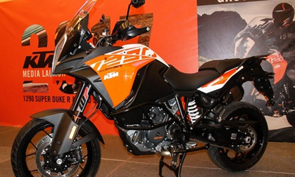 KTM 1290 Super Adventure S và 1290 Super Duke R ra mắt