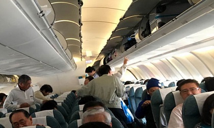 Khách nước ngoài trộm gần 400 triệu trên máy bay Vietnam Airlines