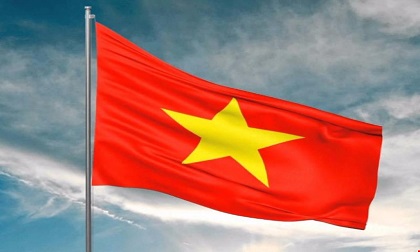 Treo cờ Tổ quốc không trang trọng bị phạt 5 triệu