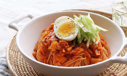 Mỳ trộn kim chi, món ngon cực dễ ăn cho ngày oi nóng