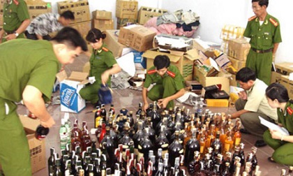 Thu giữ hơn 500 lít rượu không rõ nguồn gốc