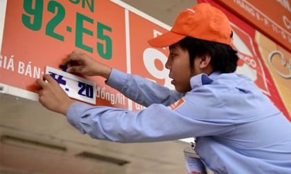 Giá xăng tăng từ 15h, thấp hơn dự báo