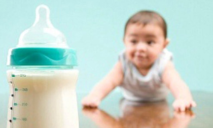 Sữa mẹ tốt thật đấy nhưng nếu đi xin thì mẹ cần phải biết những điều này!