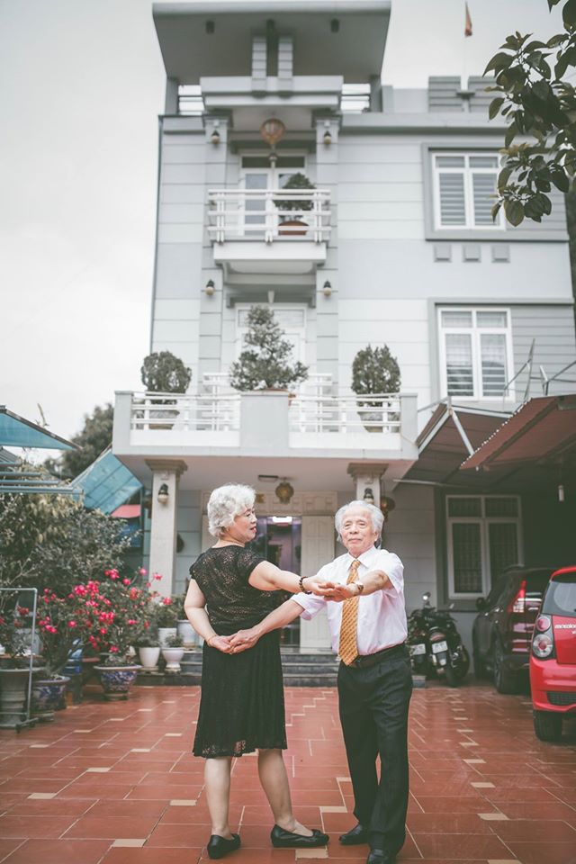 anh cuoi lang man cua cu ong cu ba khien gioi tre phai ghen ti voi 