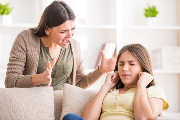Một lần đến thăm phòng trọ của em gái, tôi bắt gặp cảnh tượng không dám tin - Ảnh 2.