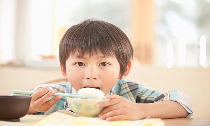 Những món có chết đói mẹ cũng không cho con ăn buổi sáng