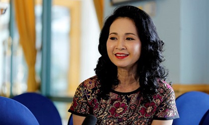 NSND Lan Hương của 'Sống chung với mẹ chồng': 'Khi quay cảnh đám cưới vui vẻ cũng là lúc bố tôi qua đời'