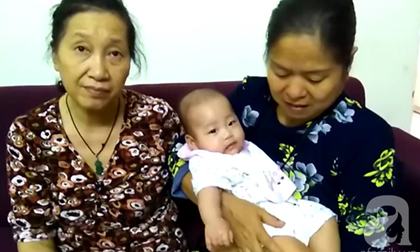 Hà Nội: Bé 6 tháng tuổi bất ngờ bị bỏ rơi ở tầng 9 tòa nhà  