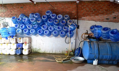 Hiểm họa với nước đóng chai kém chất lượng