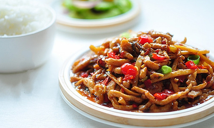 Thịt sốt măng nấm - món mặn ngon cơm