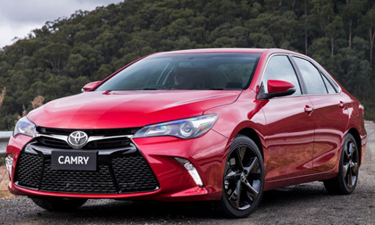 Toyota Camry thêm bản thể thao ESport giá 1,06 tỷ đồng