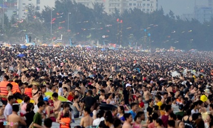 Thiếu gì ngày ‘đi chơi’, sao cứ phải hành xác dịp nghỉ lễ?