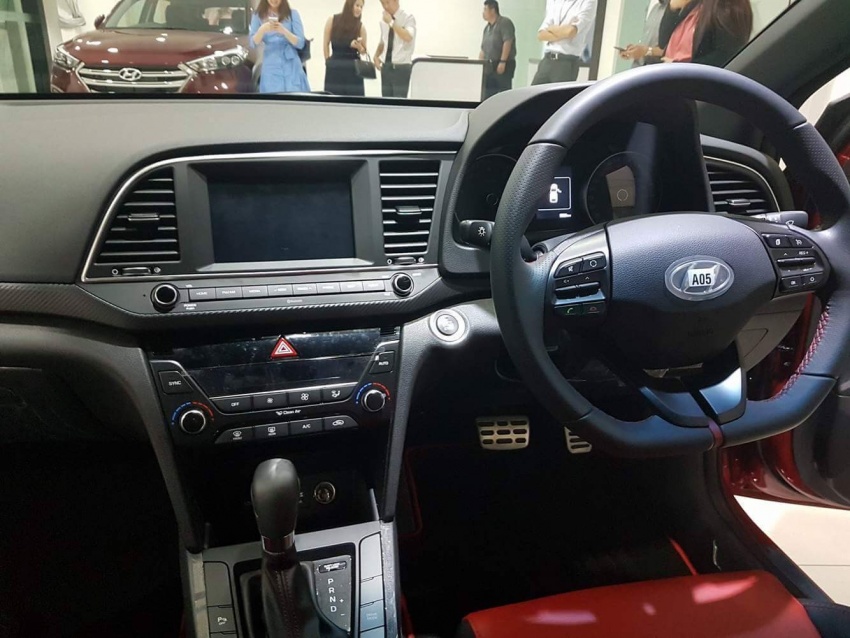 Hyundai Elantra Sport 2017 đến Đông Nam Á - 2