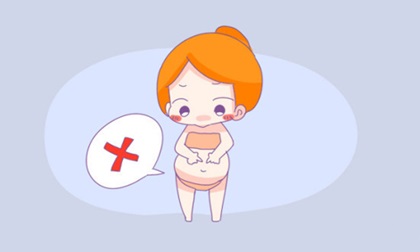 Bà bầu tắm khi mang thai, đừng “dại“ tùy tiện vệ sinh rốn nếu không muốn bị sảy thai