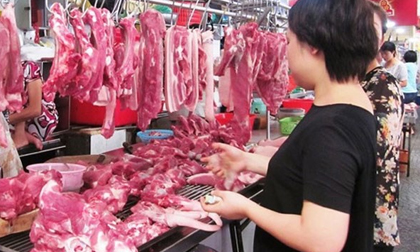 Giá thịt hơi xuống đáy, vì sao vẫn nhập khẩu thịt lợn?