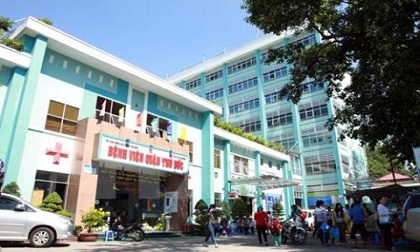 Bệnh nhân đến thay băng tố bị điều dưỡng xâm hại?