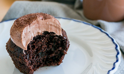Công thức làm bánh cupcake chocolate mềm mịn ngon chưa từng thấy