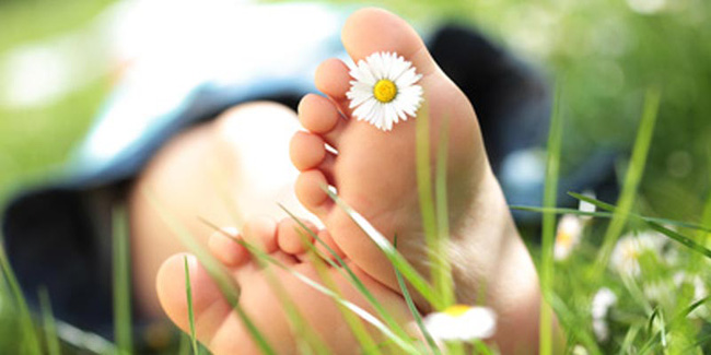 Ánh sáng xanh từ điện thoại hủy hoại đôi mắt bạn tồi tệ đến mức này mà bạn vẫn chủ quan - Ảnh 3.
