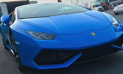 Lamborghini Huracan xanh độc đáo được nhập về Việt Nam