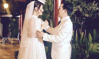 Đăng hình đeo nhẫn cưới, mặc váy cô dâu, Nhã Phương \khiến fan xôn xao nghi vấn kết hôn với Trường Giang
