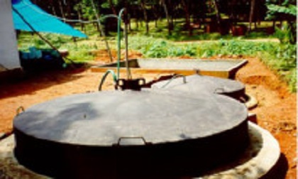 Ba anh em ruột lần lượt tử vong dưới hố biogas