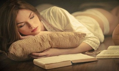 Vì sao đàn ông thích đọc sách luôn hấp dẫn phụ nữ?