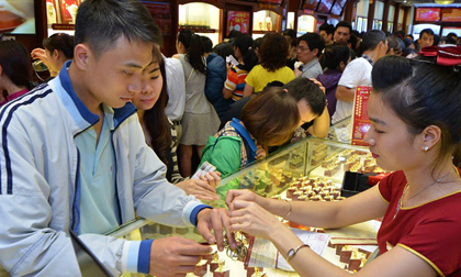 Giá vàng hôm nay 11/5: Vượt qua áp lực, quay đầu tăng giá