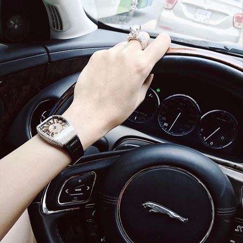 Nối gót Đông Nhi, á hậu Huyền My là 