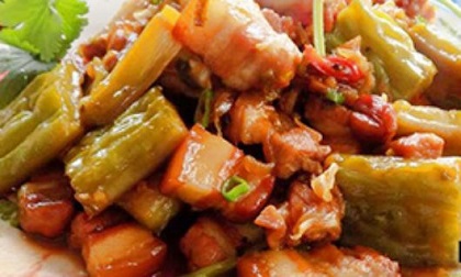 Thịt kho mướp đắng món ngon đậm đà cho ngày mưa