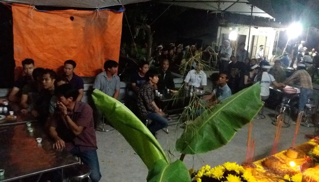 Xót xa lễ tang giữa đêm khuya của 3 anh em ruột tử vong ở Hải Dương - Ảnh 2.