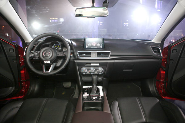 Mazda3 2017 ra mắt Việt Nam với giá 690 triệu đồng - 2