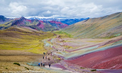 Vẻ đẹp khó cưỡng của ngọn núi đầy màu sắc ở Peru