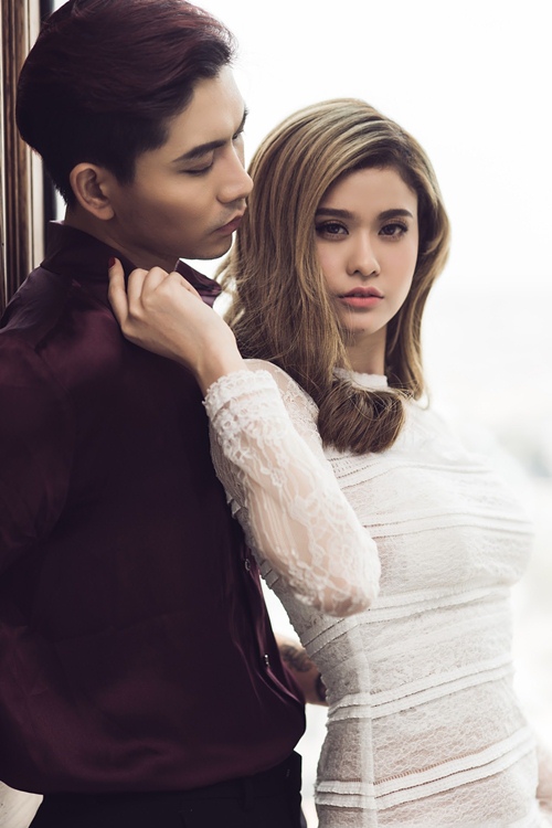 Vậy mà, đùng một cái lại có thông tin cặp vợ chồng nổi tiếng đã nộp đơn ly hôn. Hiện tại, Trương Quỳnh Anh chưa chính thức phát ngôn về chuyện gia đình cô, còn Tim phủ nhận thông tin vợ chồng anh chia tay.