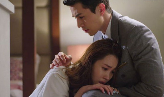 Khó xử vì tình cũ của chồng đến nhà khóc lóc nức nở đòi nối lại tình xưa vào đúng đêm tân hôn - Ảnh 1.