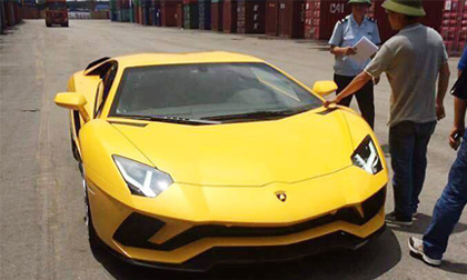 Siêu xe Lamborghini Aventador S đầu tiên về Việt Nam