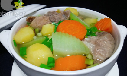 Canh xương hầm rau củ nấu kiểu này ai cũng gật gù khen ngon