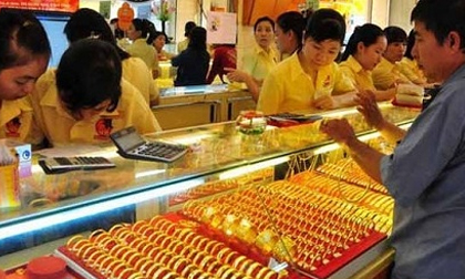 Nhảy vọt thêm 2%, giá vàng lên cao nhất 5 tuần