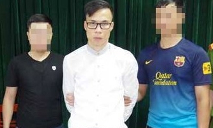 Nhét 26 bánh heroin dưới gầm ghế ôtô, lái xe xuyên đêm đi bán