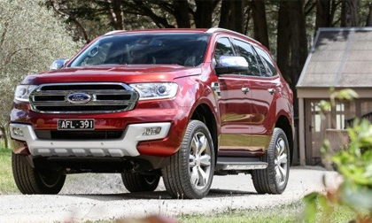 Ô tô Toyota giảm chưa từng có, Ford xuống giá ngay 130 triệu