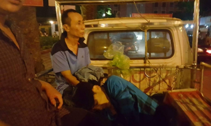 Cảnh sát Hà Nội bắt đối tượng giấu cả túi ma túy trong áo
