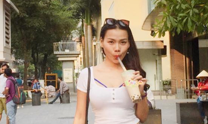 Nữ MC xinh đẹp gây tranh cãi với tiêu chí chọn chồng dài như... sớ Táo Quân