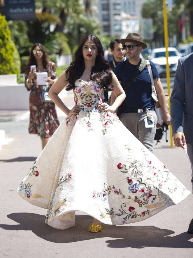 quen pham bang bang di, day moi la ba hoang tham do cannes 2017 - 11