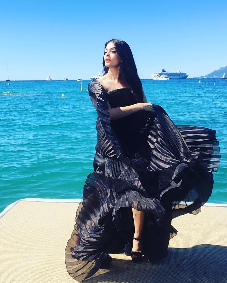 quen pham bang bang di, day moi la ba hoang tham do cannes 2017 - 14